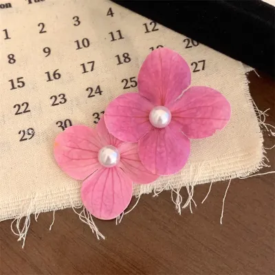 Pearl Flower Fashionable Hair Clip (1 pc)